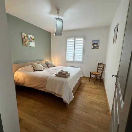 Holiday home Maison Proche Amiens Et Baie De Somme Argoeuves